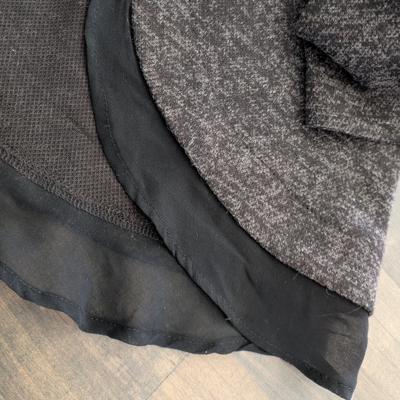 Women's Gray Sweater Blazer - Picture 3 of 6